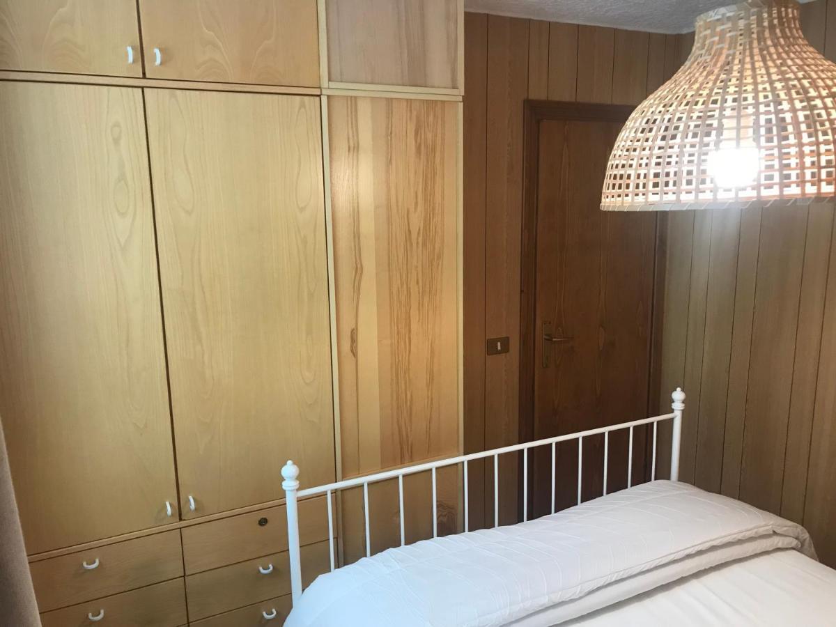 Le Volpi Marilleva 1400 Apartamento Mezzana  Exterior foto